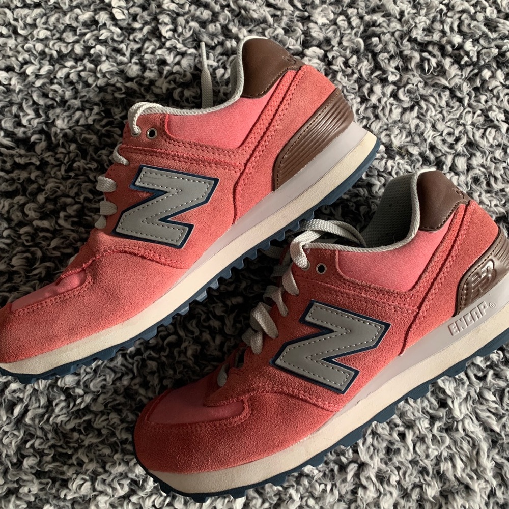 New Balance Women’s 574 Sneakers Size 7.5